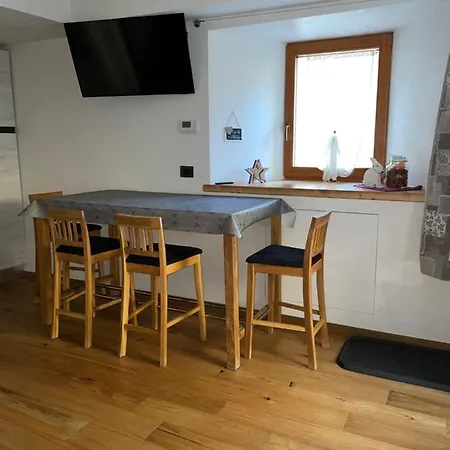Apartment Lo Peyo Avise