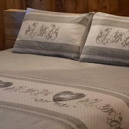 Lo Peyo Apartment